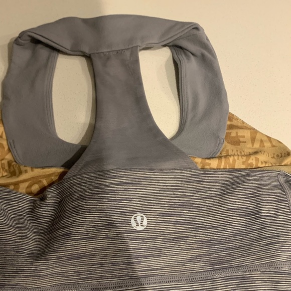 Lululemon Scoop Neck Tank - Picture 4 of 6